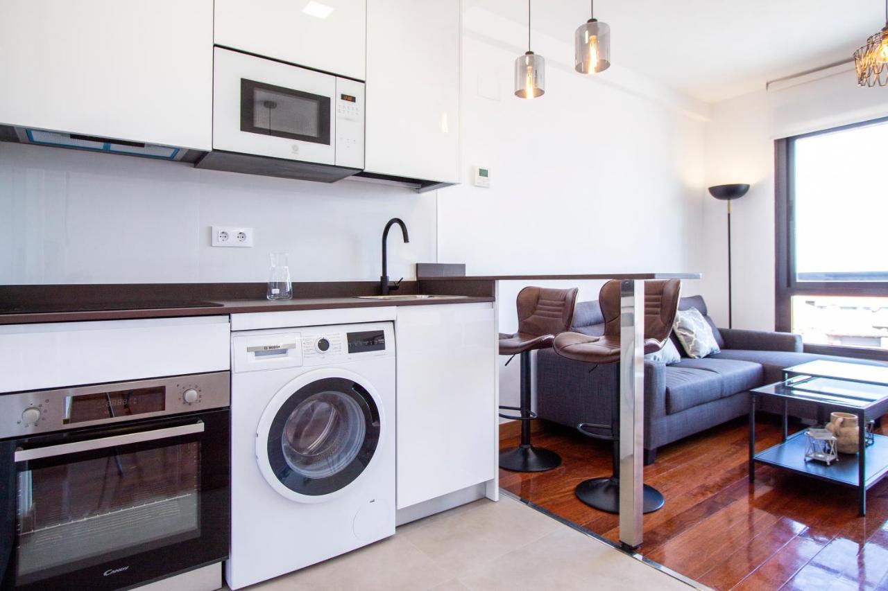 Apartamentos Castilla Luz Business Madrid Exteriör bild