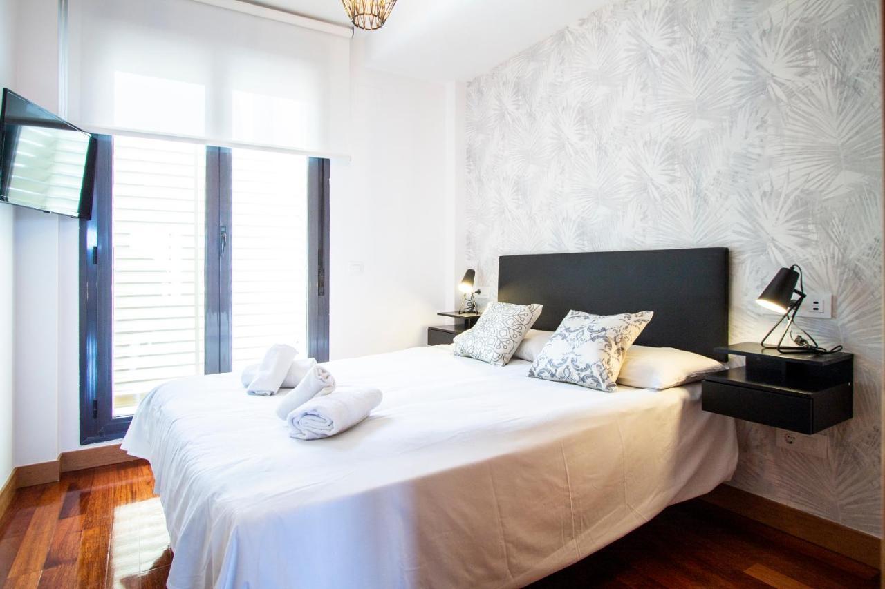 Apartamentos Castilla Luz Business Madrid Exteriör bild