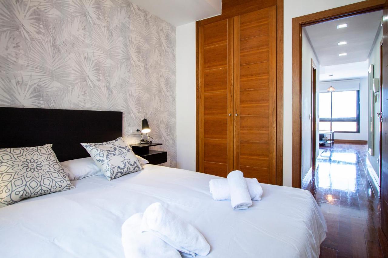 Apartamentos Castilla Luz Business Madrid Exteriör bild