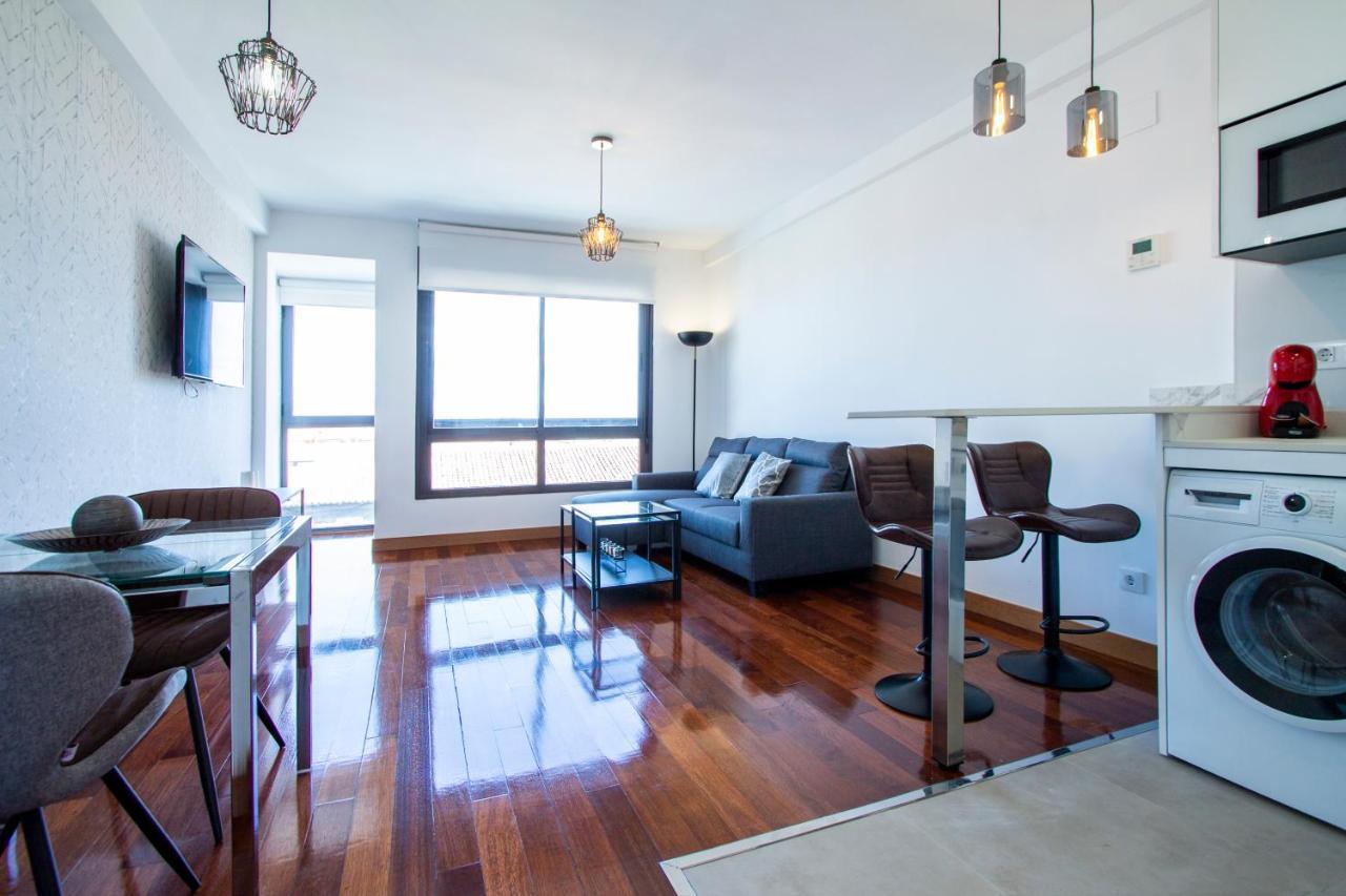 Apartamentos Castilla Luz Business Madrid Exteriör bild