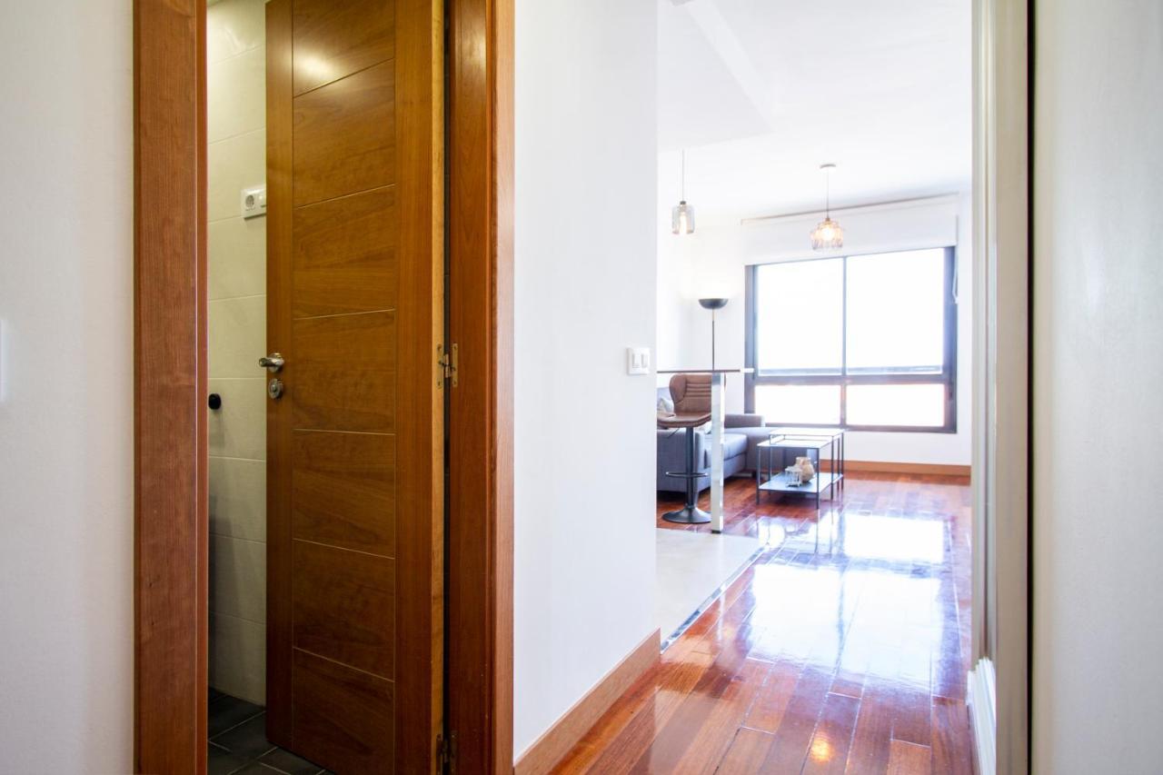 Apartamentos Castilla Luz Business Madrid Exteriör bild