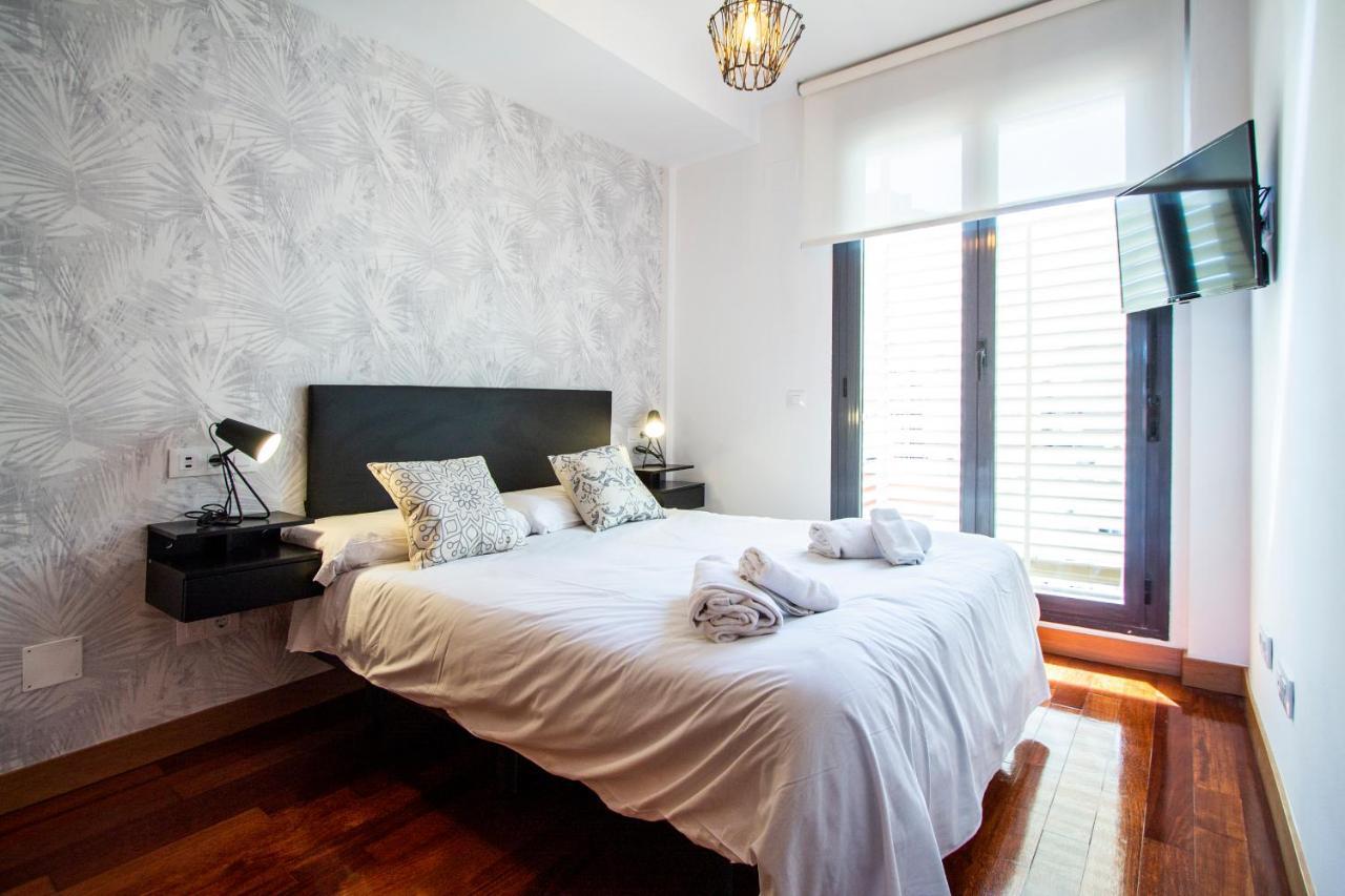 Apartamentos Castilla Luz Business Madrid Exteriör bild