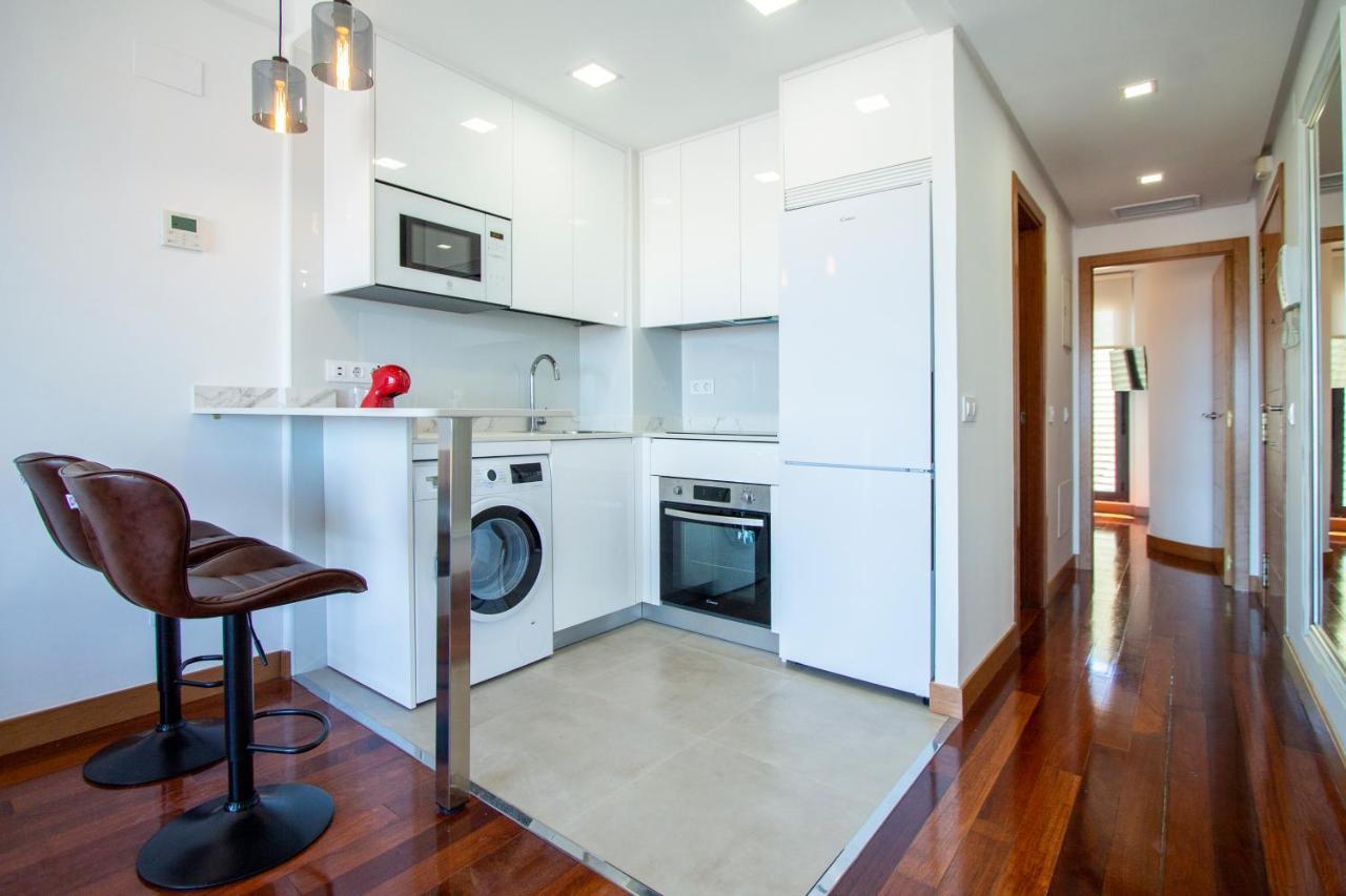 Apartamentos Castilla Luz Business Madrid Exteriör bild