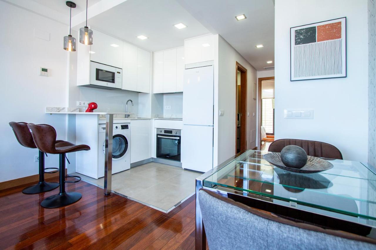 Apartamentos Castilla Luz Business Madrid Exteriör bild