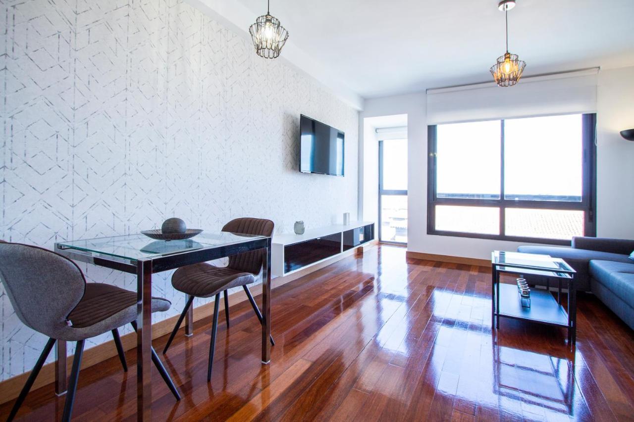 Apartamentos Castilla Luz Business Madrid Exteriör bild