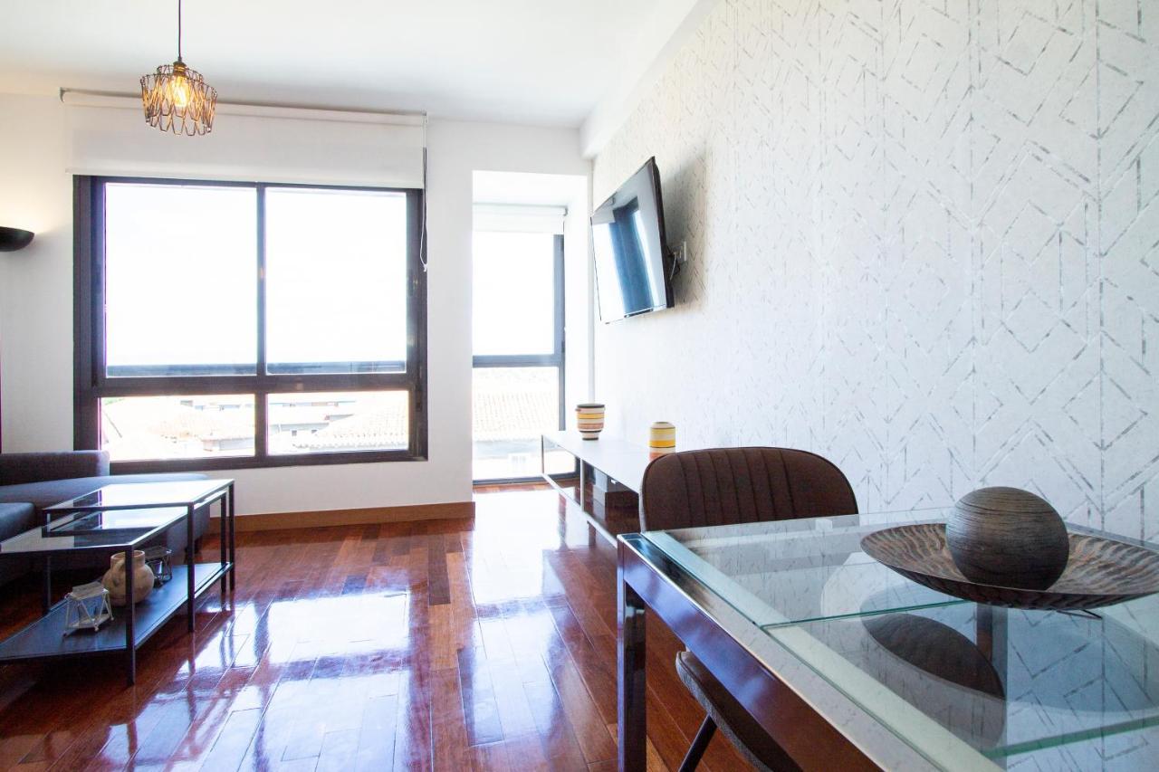 Apartamentos Castilla Luz Business Madrid Exteriör bild