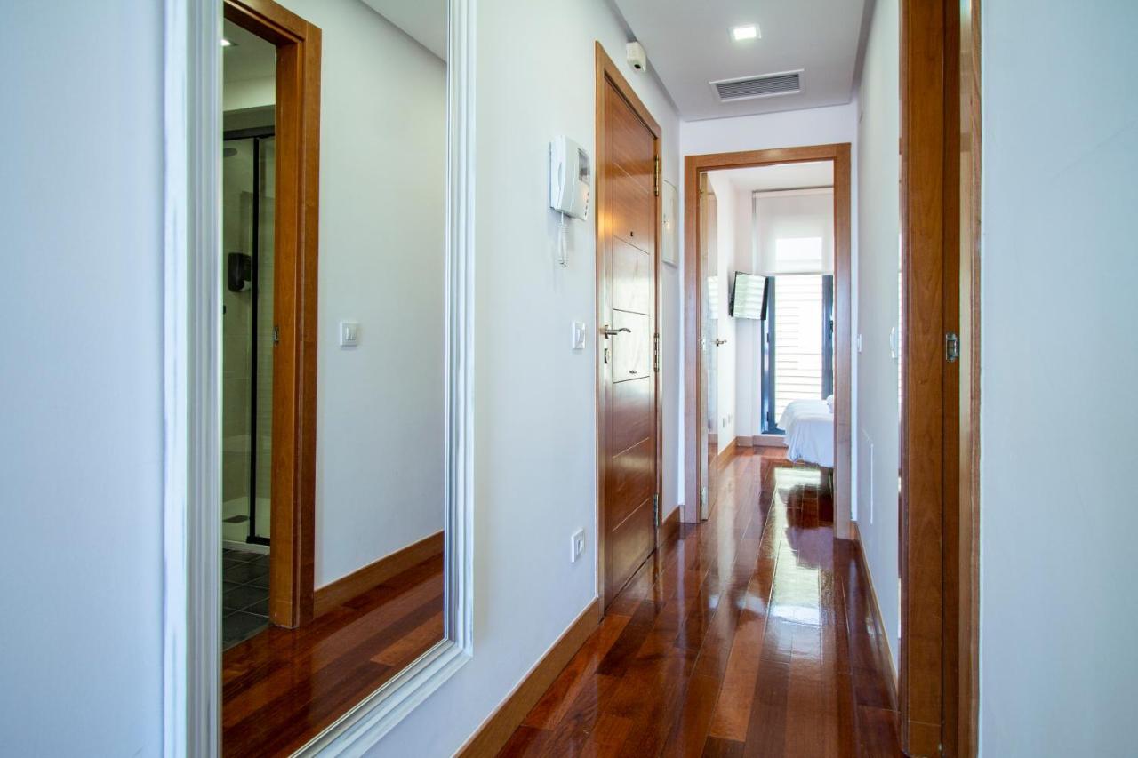 Apartamentos Castilla Luz Business Madrid Exteriör bild