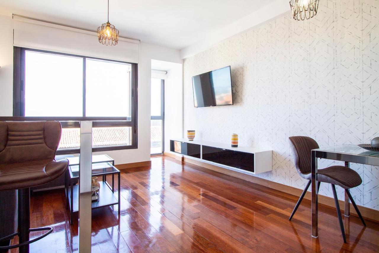 Apartamentos Castilla Luz Business Madrid Exteriör bild