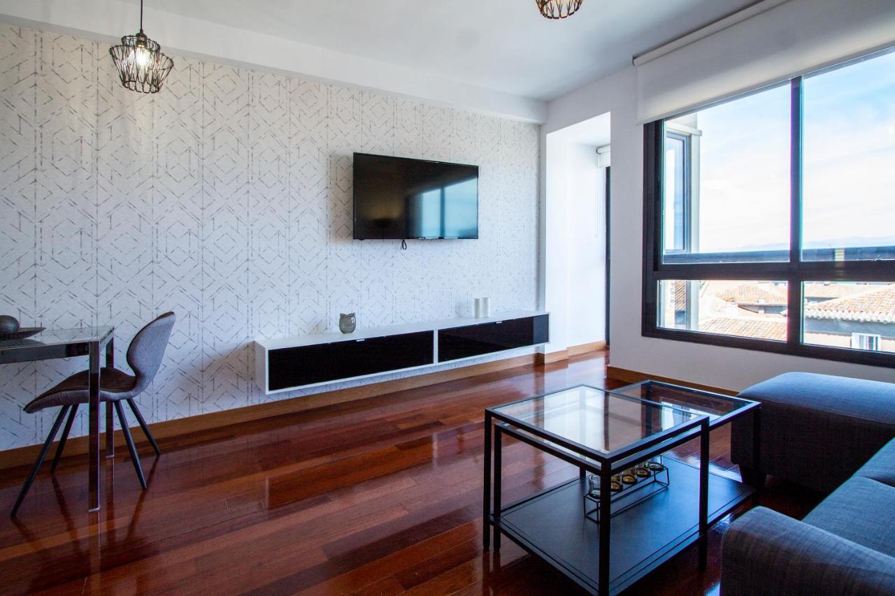 Apartamentos Castilla Luz Business Madrid Exteriör bild