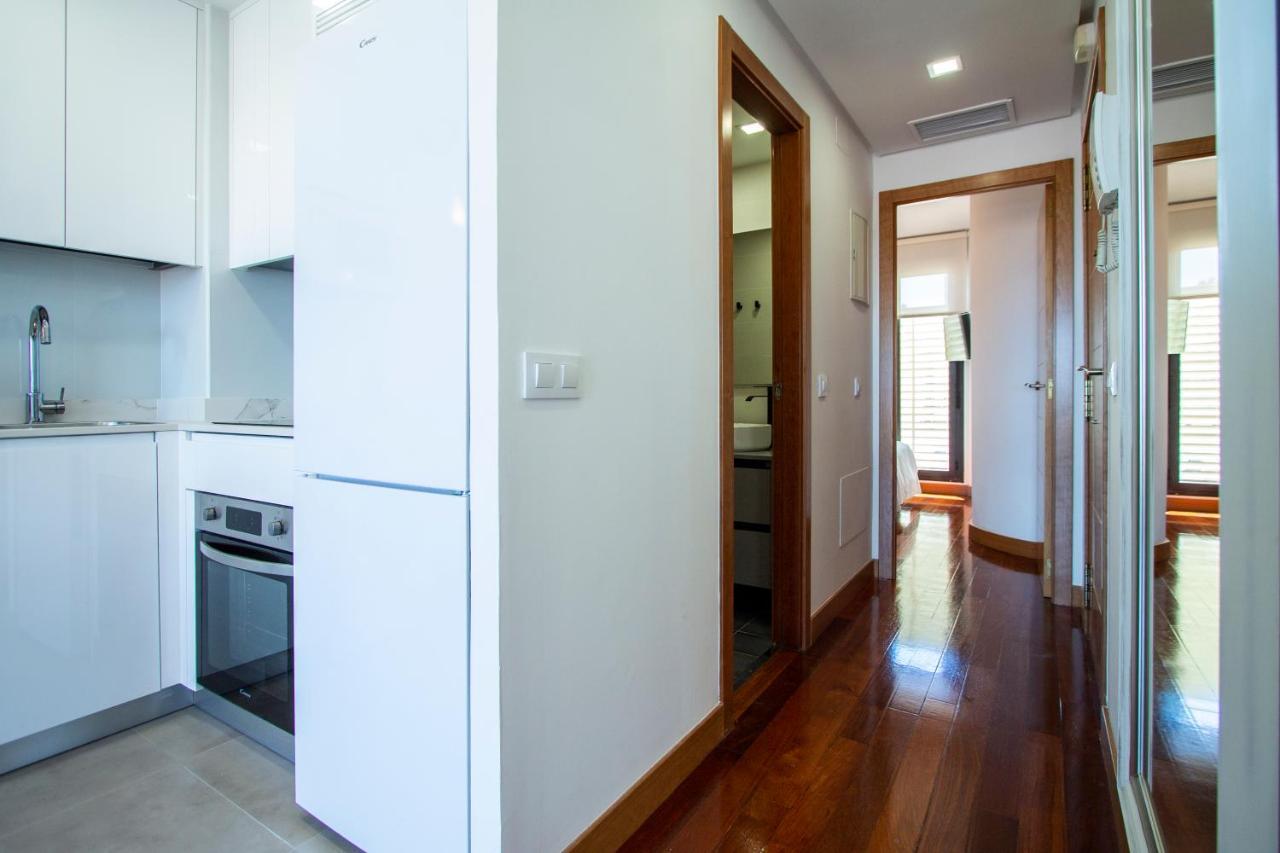 Apartamentos Castilla Luz Business Madrid Exteriör bild