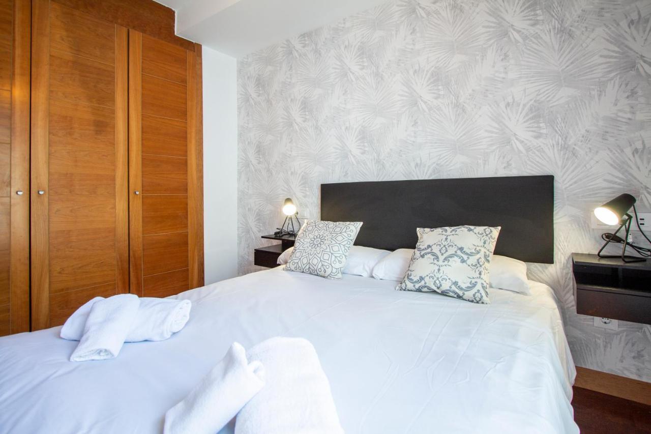 Apartamentos Castilla Luz Business Madrid Exteriör bild