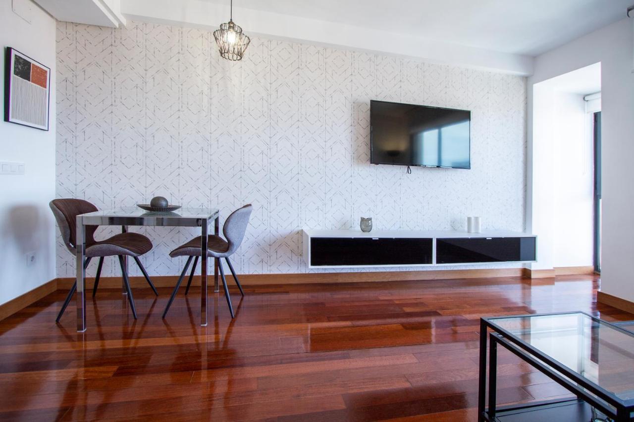 Apartamentos Castilla Luz Business Madrid Exteriör bild