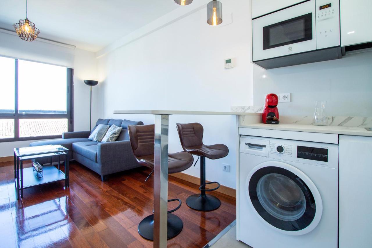 Apartamentos Castilla Luz Business Madrid Exteriör bild