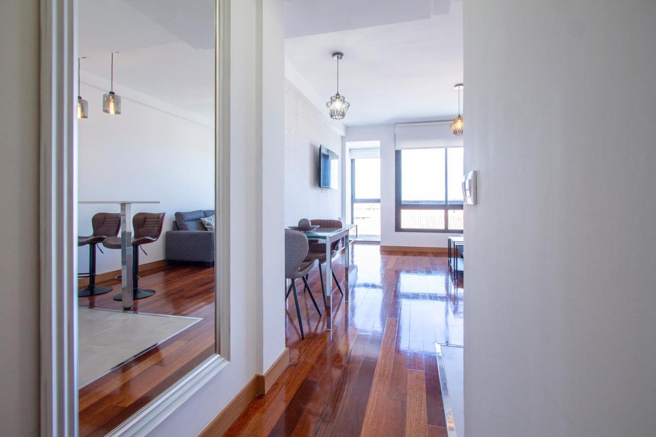 Apartamentos Castilla Luz Business Madrid Exteriör bild